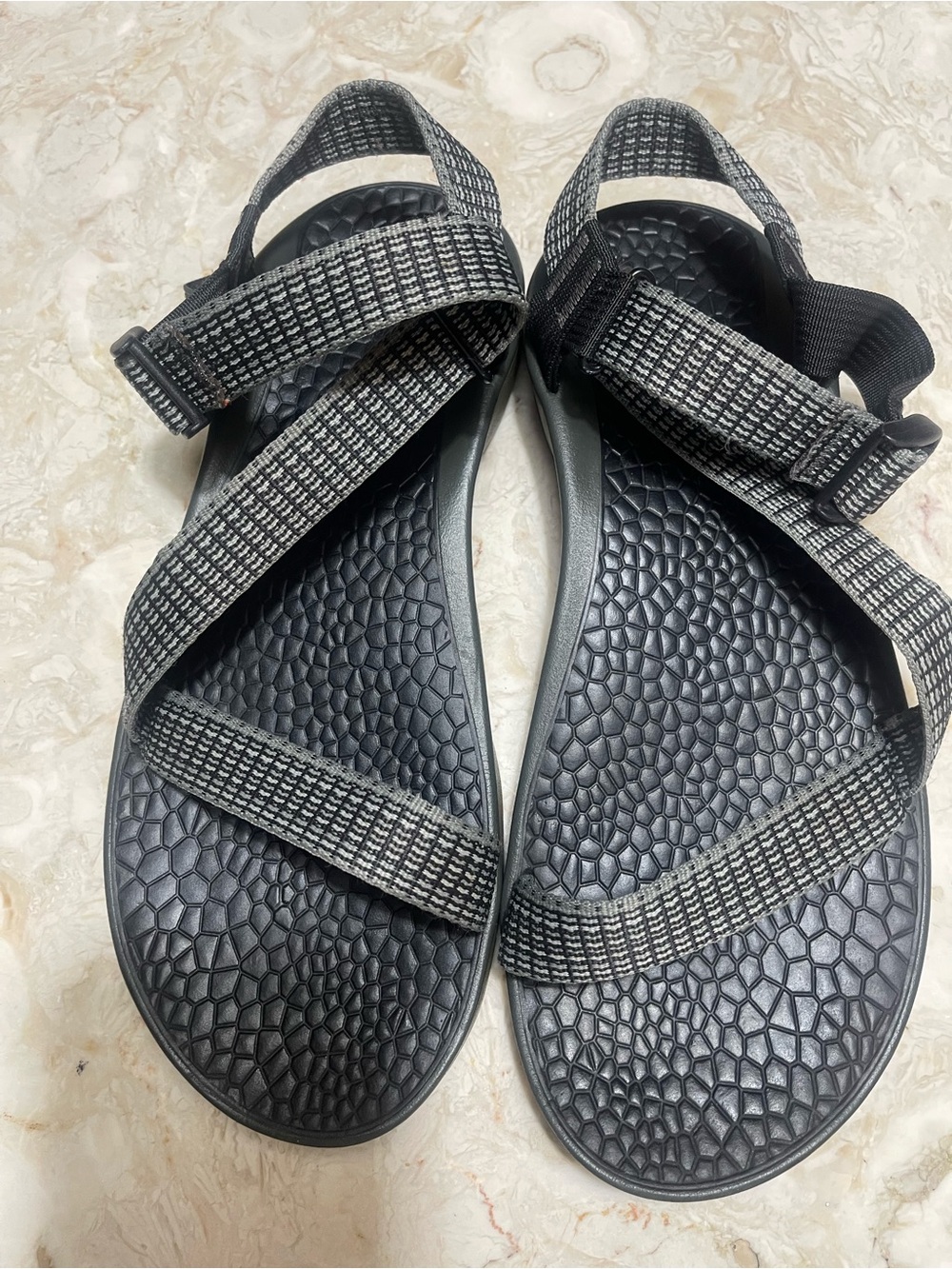 Chaco Lowdown Black/Grey Strappy Sandals Sz 13